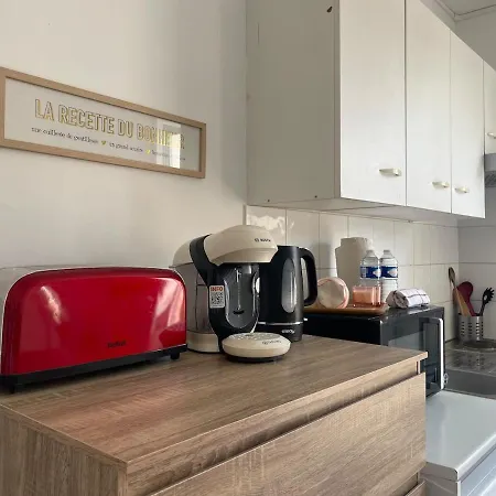 Cosy Avec Terrasse - Gare A 2min & Wifi Compiègne